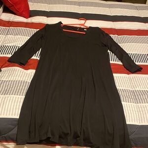 Women's Black Long Sleeve Scoop Neck Dress